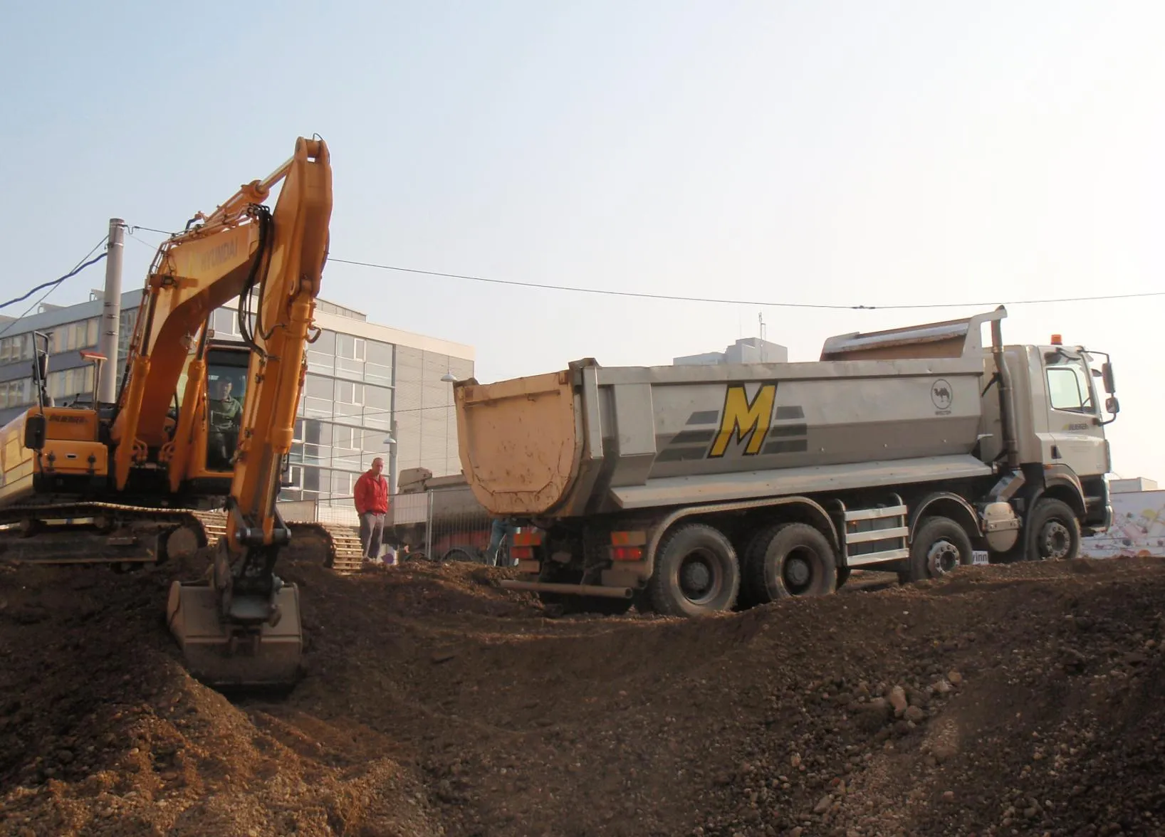 DAF Vierachser mit Steinmulde